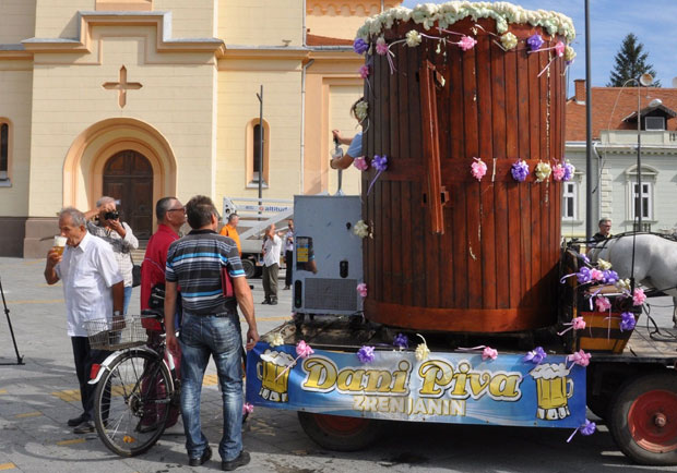 Дани пива, а пиваре нема
